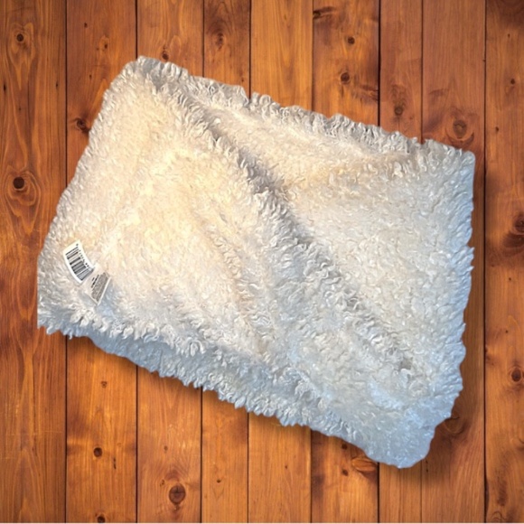 Off-White Soft Sherpa Fleece Infinity Loop Scarf Plush Neck Warmer One Size - Picture 2 of 10